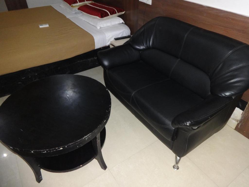 Hotel Miland Palace ブバネーシュワル エクステリア 写真